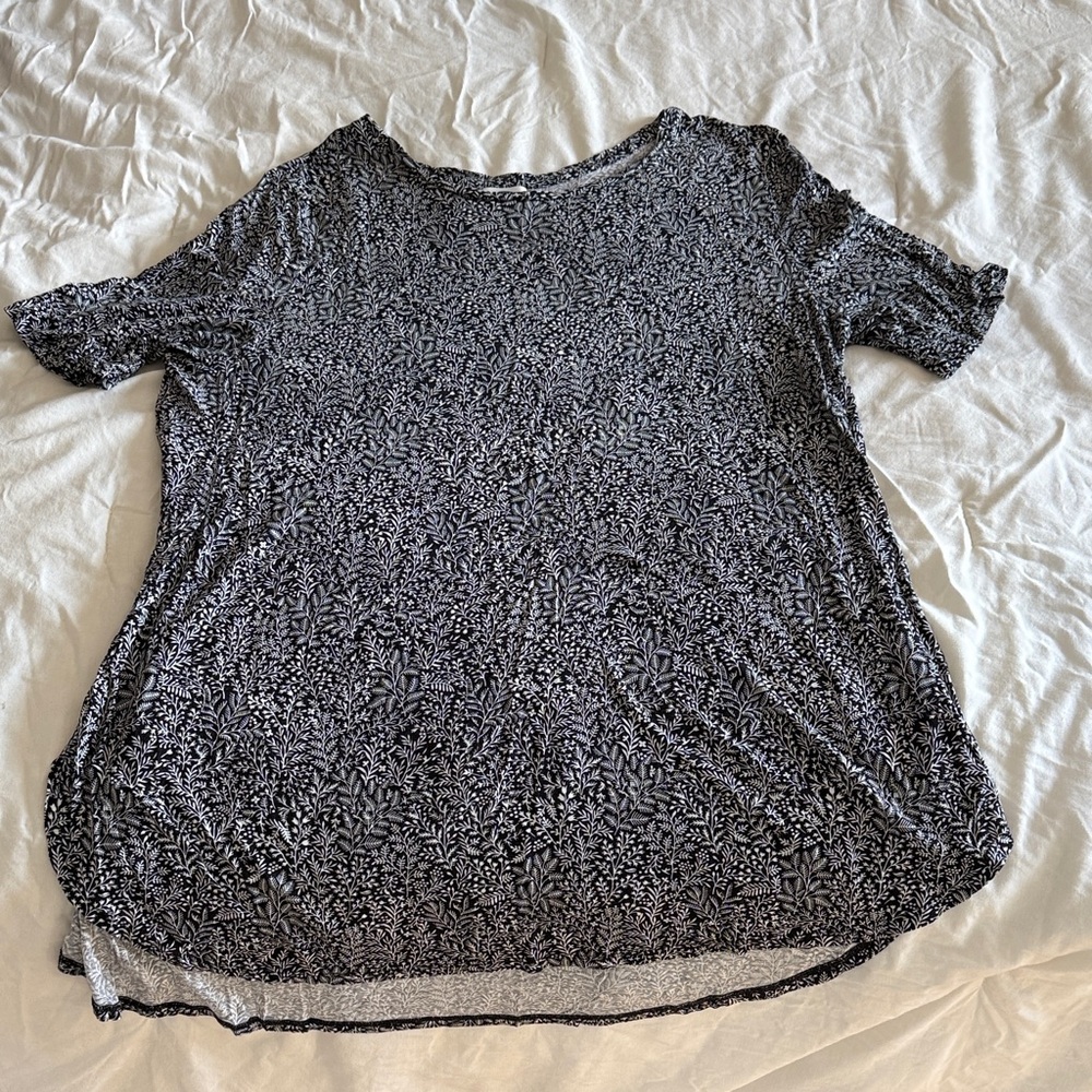 Old Navy Black and White Floral Tee